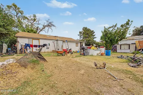 Exterior - 36 S 64th Ave, Phoenix, AZ 85043 photo 8 of 11