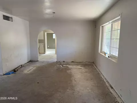 Living - 1002 E Vermont Ave, Phoenix, AZ 85014 photo 2 of 6