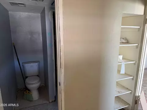 Bath - 1002 E Vermont Ave, Phoenix, AZ 85014 photo 1 of 3