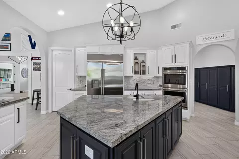 Kitchen - 1101 E Warner Rd #124, Tempe, AZ 85284 photo 4 of 5