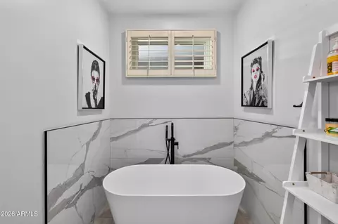 Bath - 1101 E Warner Rd #124, Tempe, AZ 85284 photo 2 of 8