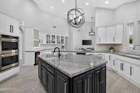 Kitchen - 1101 E Warner Rd #124, Tempe, AZ 85284 photo 1 of 5