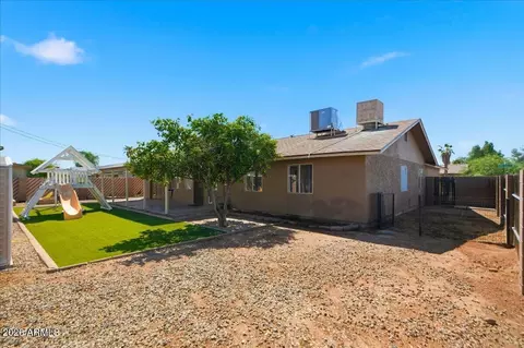 Exterior - 686 W 22nd Ave, Apache Junction, AZ 85120 photo 8 of 9