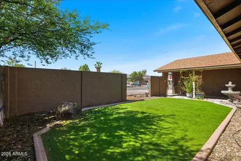 Exterior - 686 W 22nd Ave, Apache Junction, AZ 85120 photo 2 of 9