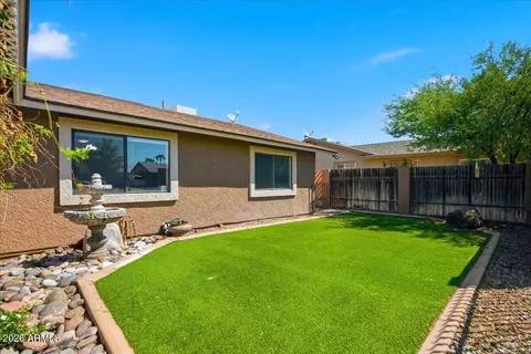Exterior - 686 W 22nd Ave, Apache Junction, AZ 85120 photo 1 of 9