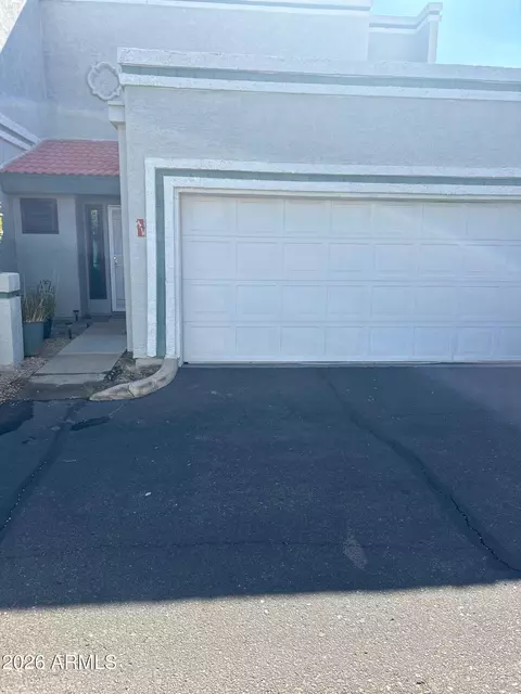 8719 N Fountain Dr, Peoria, AZ 85345