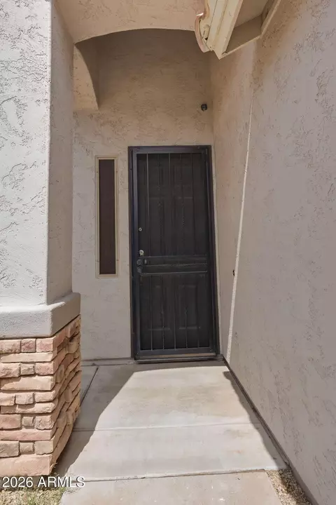 Exterior - 2420 E Darrel Rd, Phoenix, AZ 85042 photo 3 of 8