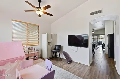 Entry Way - 2420 E Darrel Rd, Phoenix, AZ 85042 photo 2 of 2