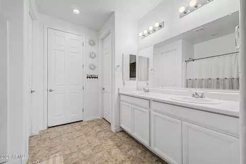 Entry Way - 976 W Sullivan Ave, Coolidge, AZ 85128 photo 2 of 2