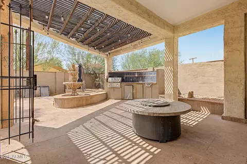 Exterior - 2707 W Lamar Rd, Phoenix, AZ 85017 photo 3 of 8