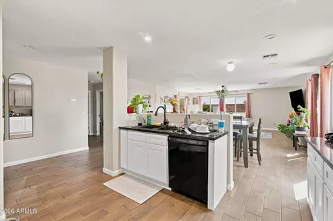 Kitchen - 3201 S 63rd Ln, Phoenix, AZ 85043 photo 3 of 3
