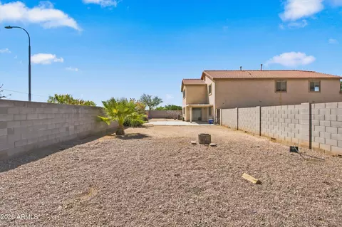 Exterior - 3201 S 63rd Ln, Phoenix, AZ 85043 photo 5 of 5