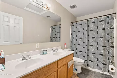 Bath - 3201 S 63rd Ln, Phoenix, AZ 85043 photo 4 of 4