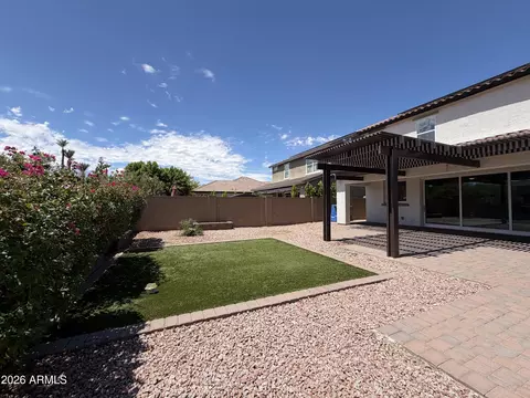 Exterior - 841 E Gary Ln, Phoenix, AZ 85042 photo 4 of 8