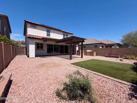 Exterior - 841 E Gary Ln, Phoenix, AZ 85042 photo 6 of 8