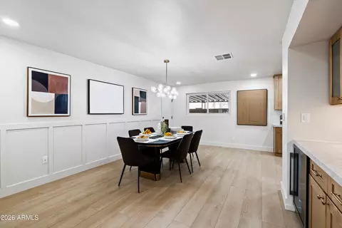 Dining - 709 E Royal Palm Rd, Phoenix, AZ 85020 photo 2 of 3