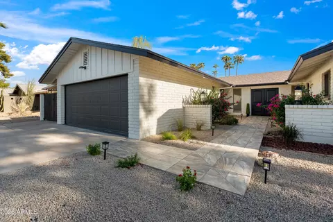 Exterior - 709 E Royal Palm Rd, Phoenix, AZ 85020 photo 6 of 12