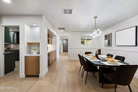 Dining - 709 E Royal Palm Rd, Phoenix, AZ 85020 photo 3 of 3