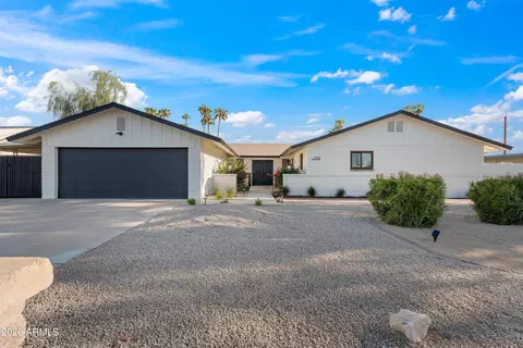Exterior - 709 E Royal Palm Rd, Phoenix, AZ 85020 photo 5 of 12
