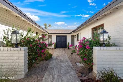 Exterior - 709 E Royal Palm Rd, Phoenix, AZ 85020 photo 7 of 12