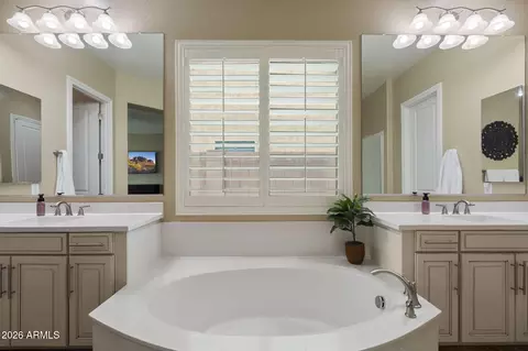 Bath - 3785 E Strawberry Dr, Gilbert, AZ 85298 photo 3 of 5