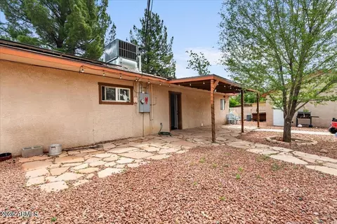 560 Siesta St, Clarkdale, AZ 86324