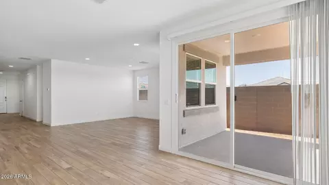 Living - 2611 W Solstice Ave, Apache Junction, AZ 85120 photo 4 of 5