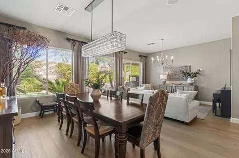 Dining - 3948 E Parkside Ln, Phoenix, AZ 85050 photo 5 of 6