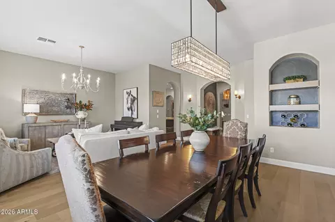 Dining - 3948 E Parkside Ln, Phoenix, AZ 85050 photo 6 of 6