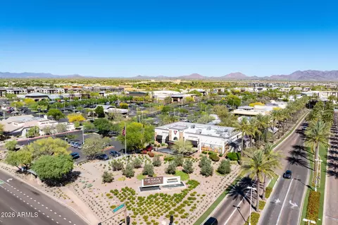 View/Area - 3948 E Parkside Ln, Phoenix, AZ 85050 photo 5 of 5