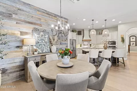 Dining - 3948 E Parkside Ln, Phoenix, AZ 85050 photo 2 of 6