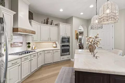 Kitchen - 3948 E Parkside Ln, Phoenix, AZ 85050 photo 1 of 5