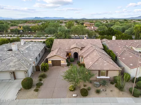 View/Area - 3948 E Parkside Ln, Phoenix, AZ 85050 photo 1 of 5