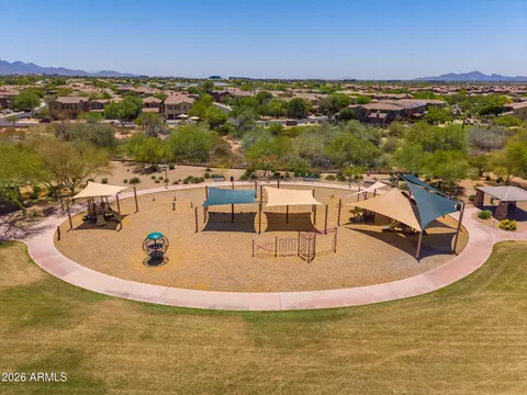 View/Area - 3948 E Parkside Ln, Phoenix, AZ 85050 photo 3 of 5