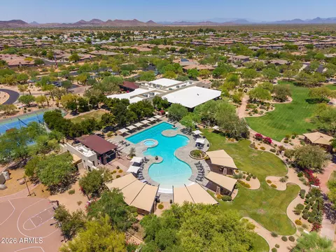 View/Area - 3948 E Parkside Ln, Phoenix, AZ 85050 photo 2 of 5