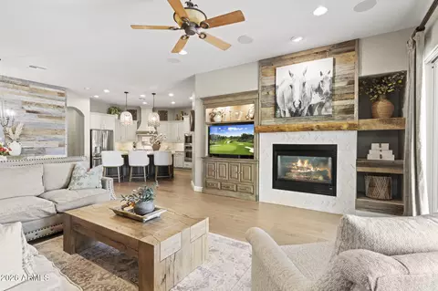 Living - 3948 E Parkside Ln, Phoenix, AZ 85050 photo 3 of 5