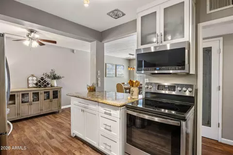 Kitchen - 4434 E Glenrosa Ave, Phoenix, AZ 85018 photo 4 of 4