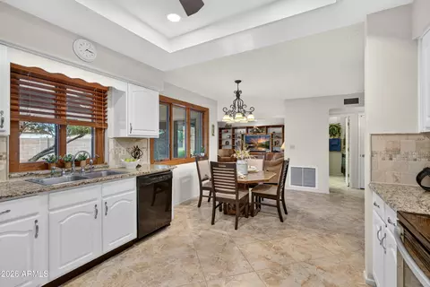 Kitchen - 8040 E Meseto Ave, Mesa, AZ 85209 photo 5 of 5