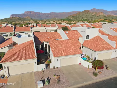 8762 E Sandtrap Ct, Gold Canyon, AZ 85118