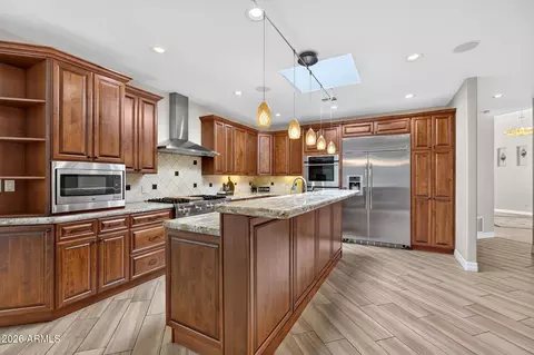 Kitchen - 3631 E Coconino Ct, Phoenix, AZ 85044 photo 6 of 11