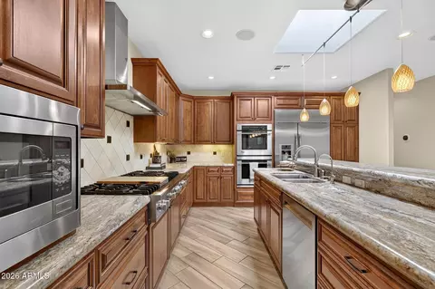 Kitchen - 3631 E Coconino Ct, Phoenix, AZ 85044 photo 4 of 11