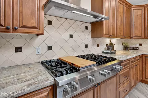 Kitchen - 3631 E Coconino Ct, Phoenix, AZ 85044 photo 8 of 11