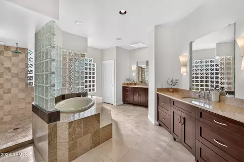 Bath - 3631 E Coconino Ct, Phoenix, AZ 85044 photo 2 of 12