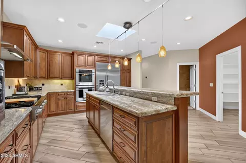 Kitchen - 3631 E Coconino Ct, Phoenix, AZ 85044 photo 5 of 11