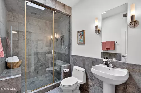 Bath - 3631 E Coconino Ct, Phoenix, AZ 85044 photo 10 of 12