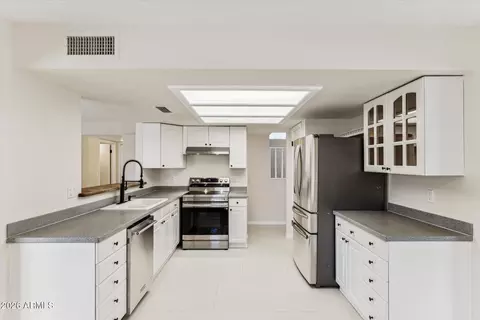 Kitchen - 16239 S 43rd Pl, Phoenix, AZ 85048 photo 1 of 4