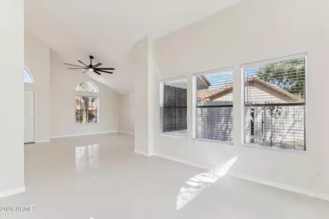 Living - 16239 S 43rd Pl, Phoenix, AZ 85048 photo 6 of 7