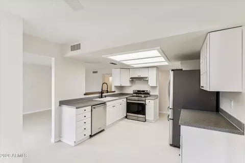 Kitchen - 16239 S 43rd Pl, Phoenix, AZ 85048 photo 3 of 4