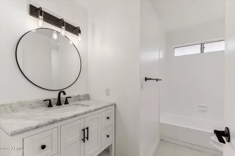 Bath - 16239 S 43rd Pl, Phoenix, AZ 85048 photo 3 of 4