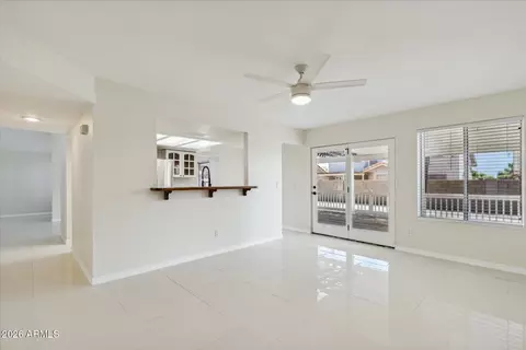 Living - 16239 S 43rd Pl, Phoenix, AZ 85048 photo 5 of 7